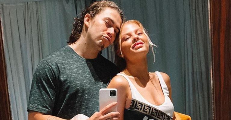 Whindersson Nunes pede ajuda dos seguidores para denunciar mensagens desrespeitosas a Luísa Sonza
