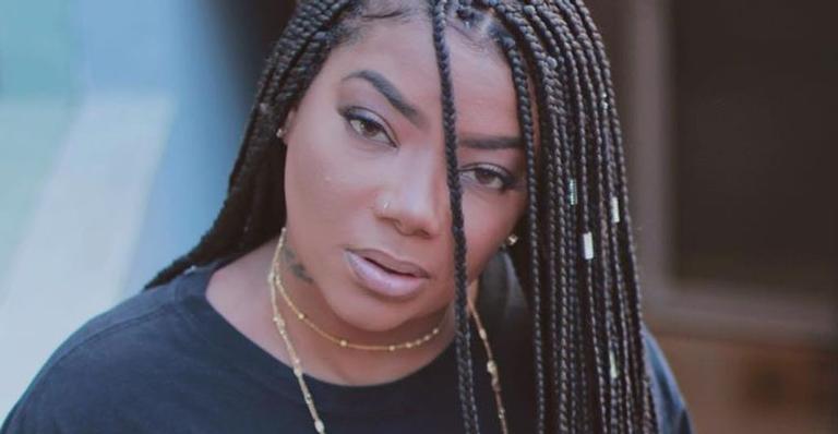 Ludmilla coloca corpão pra jogo em cliques de biquíni e arranca suspiros: ”Você é perfeita!”