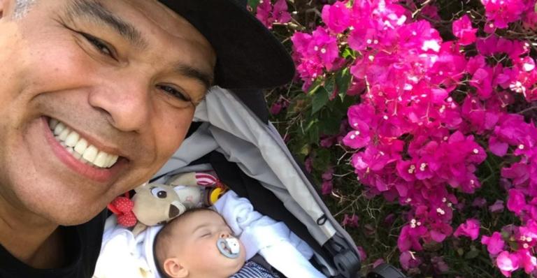 Vovô babão! Maurício Mattar posa coladinho com a neta e se declara: ”Desejava há muitos anos”