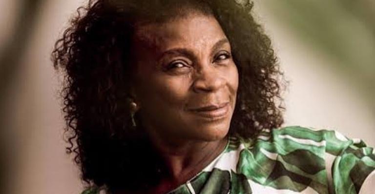 Zezé Motta anuncia e lamenta morte da mãe aos 95 anos de idade: ”Dor da perda!”