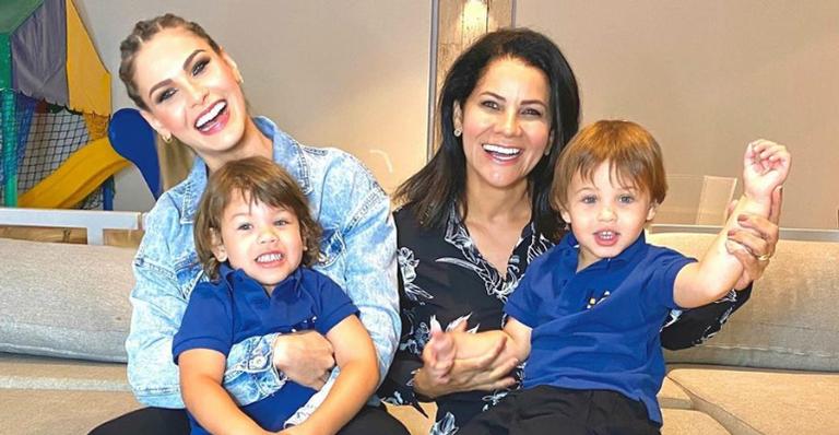 Andressa Suita curte live show de Gusttavo Lima ao lado dos filhos e da mãe