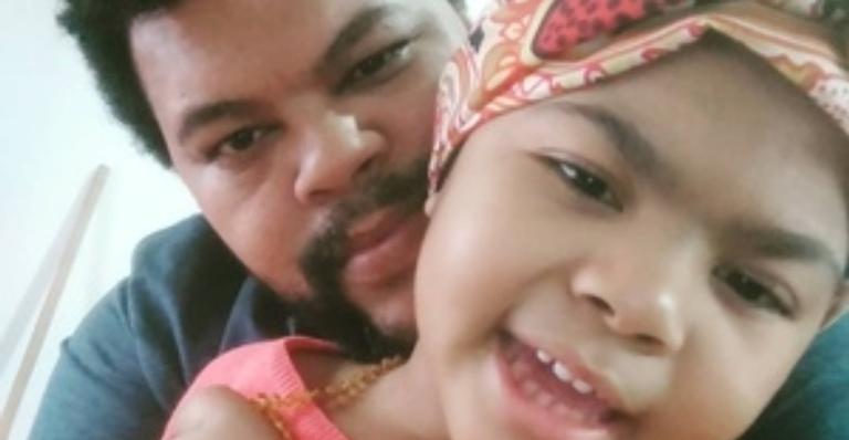 Babu lamenta ainda não ter visto a filha caçula devido ao coronavírus: ”Ela é do grupo de risco”