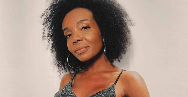 Ex-BBB Thelma alerta sobre importância da máscara: ”Medida mais eficiente contra o coronavírus”