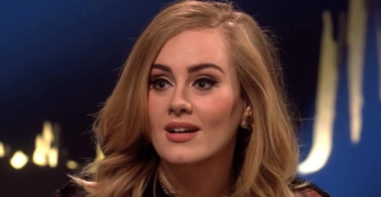 Adele posta sua primeira foto de 2020 e perda de peso chama atenção dos fãs