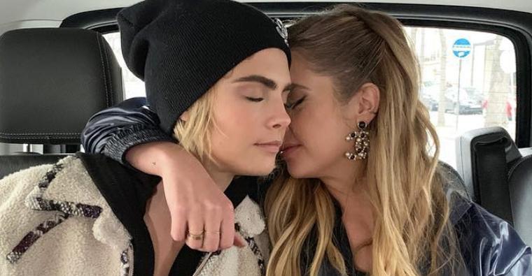 Após 2 anos de namoro, Cara Delevingne e Ashley Benson terminam relacionamento, diz revista