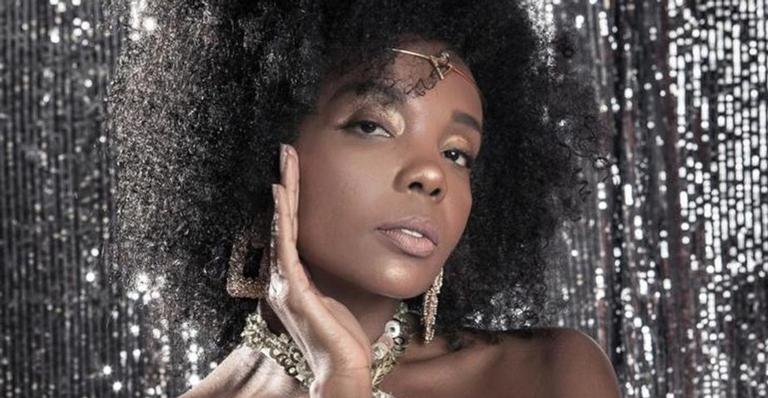 Campeã do BBB, Thelma fecha contrato milionário e vira embaixadora de marca de cosméticos francesa