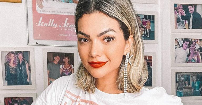 Kelly Key ostenta corpão com barriga trincada e recebe chuva de elogio na web
