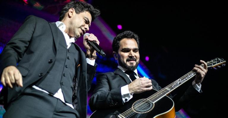 Após pedidos de fãs, Zezé Di Camargo e Luciano irão realizar primeira live no Dia das Mães