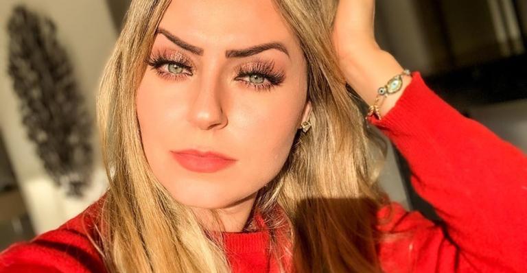 Ex-BBB Paula von Sperling rebate críticas sobre suas unhas dos pés: ”Todos nós temos imperfeições”