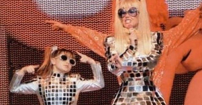Sasha Meneghel relembra participação em show da Xuxa para desejar feliz Dia das Mães