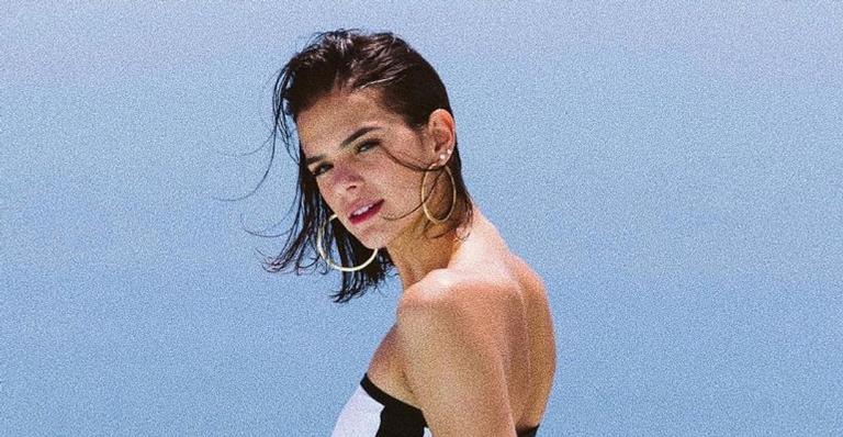 Bruna Marquezine posta foto da infância e homenageia a mãe: ”Obrigada não é o bastante”