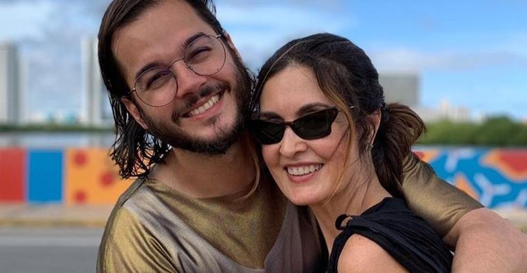 Fátima Bernardes exibe corpão de biquíni em cliques raros tirados pelo namorado, Túlio Gadelha