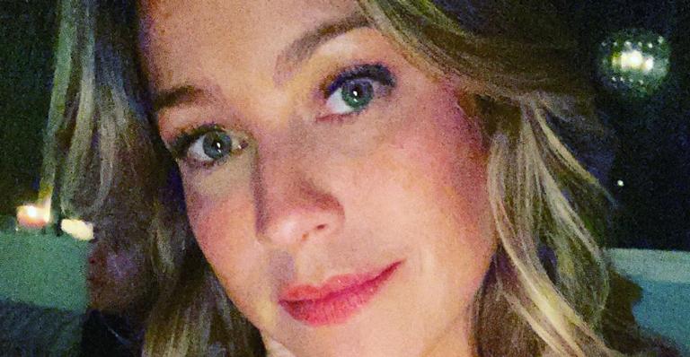 Luana Piovani surge praticando yoga de máscara: ”Respeitando limites”