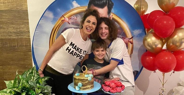 Luciana Gimenez relembra lindo clique com seus dois filhos: ”Amo vocês”