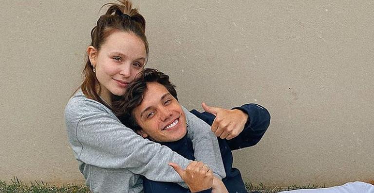 Celebrando aniversário de namoro, Larissa Manoela se declara para Leo Cidade: ”Amo nossa história”