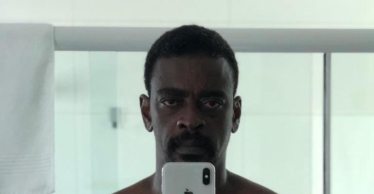 Durante live, Seu Jorge esclarece rumores de que apoia Bolsonaro: ”Não tenho a menor condição”