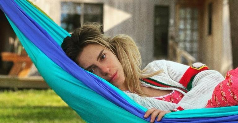 Carolina Dieckmann relembra clique antigo ao lado de seus irmãos