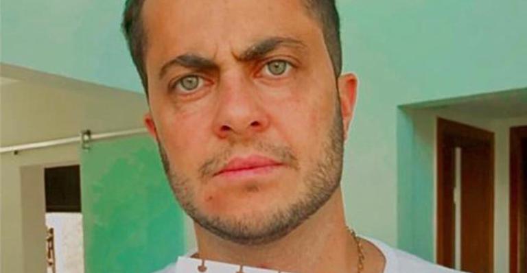 Thammy Miranda questiona políticos sobre falta de investimento na saúde: ”Porque não usam o SUS?”