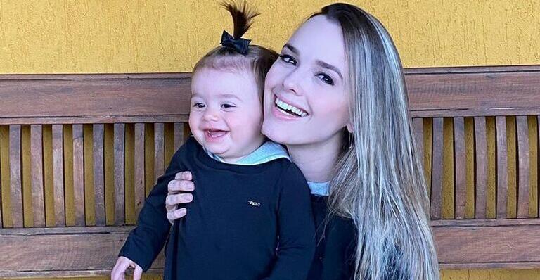 Thaeme Mariôto relembra foto encantadora do aniversário de um ano da filha