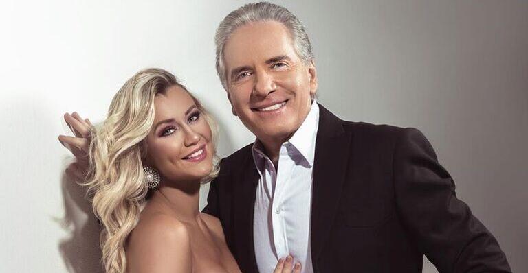 Roberto Justus e Ana Paula Siebert mostram o rostinho da filha pela primeira vez