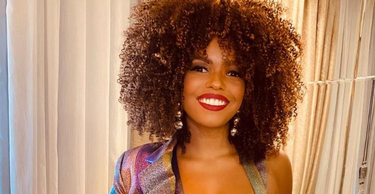 Jeniffer Nascimento relembra clique na praia e faz reflexão: ”Agradeço pela dádiva que é viver!”