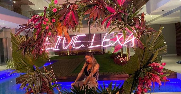 Lexa fala sobre trabalho para realizar live show e agradece doações: ”Quase 50 toneladas”