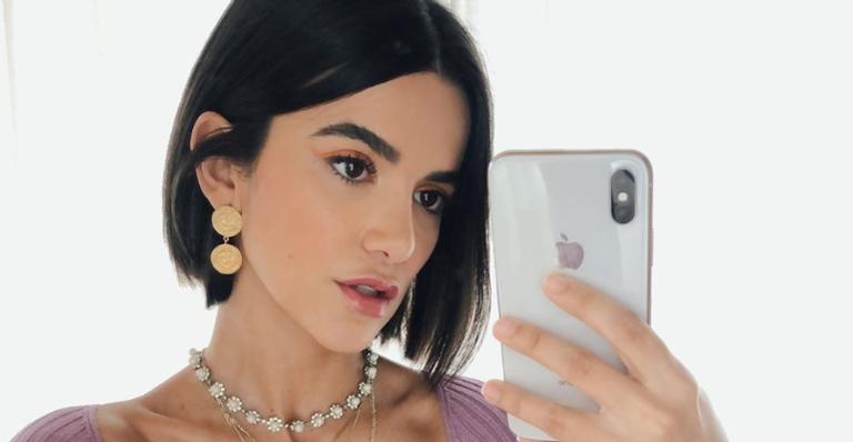 Manu Gavassi revela o seu look da quarentena e brinca: ”Todo o meu glamour”
