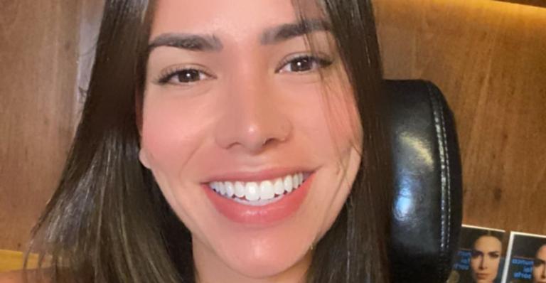 Adriana Sant’Anna mostra filha toda suja de protetor solar pelo irmão e web cai na risada