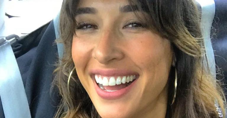 Giselle Itié aparece amamentando o filho e encanta web: ”Plugados no amor”