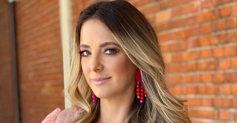 Ticiane Pinheiro encanta a web ao publicar uma foto fofa de Rafaella Justus com Vicky