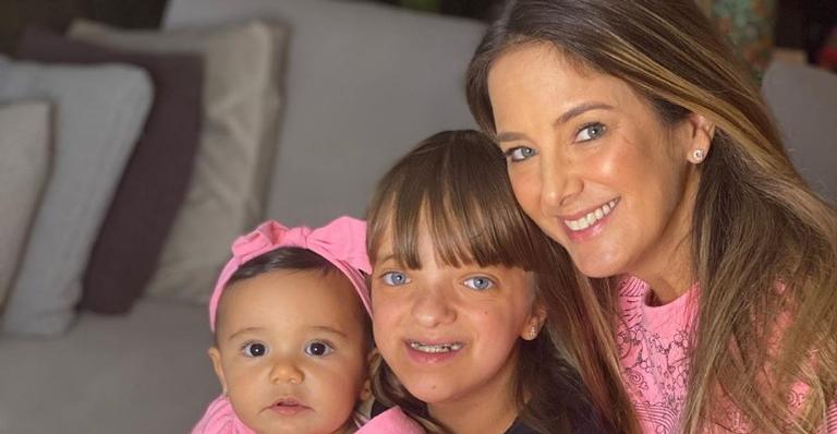 Respeitando recomendações de proteção, Ticiane Pinheiro compra alimentos para sua casa