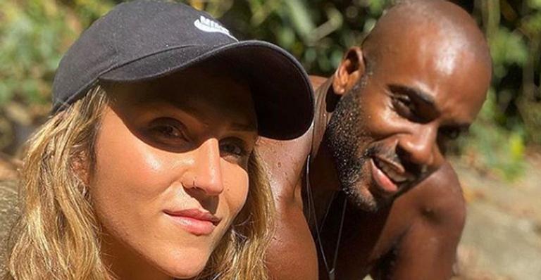 Apaixonado, Rafael Zulu se declara para a namorada: ”Te amo”