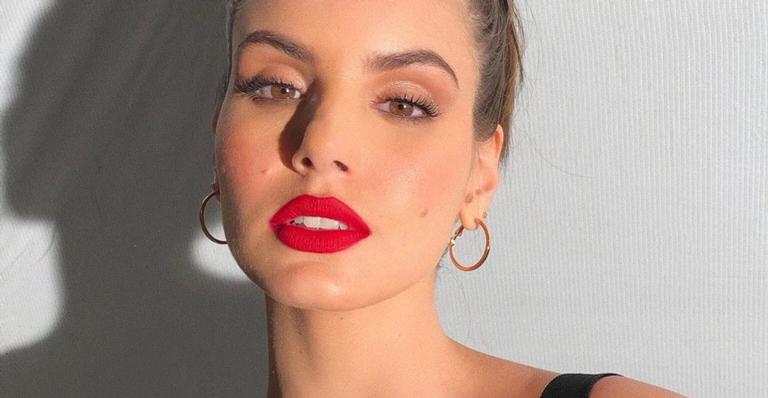 Camila Queiroz comenta importância de ‘Êta Mundo Bom’: ”É um respiro para os dias atuais”