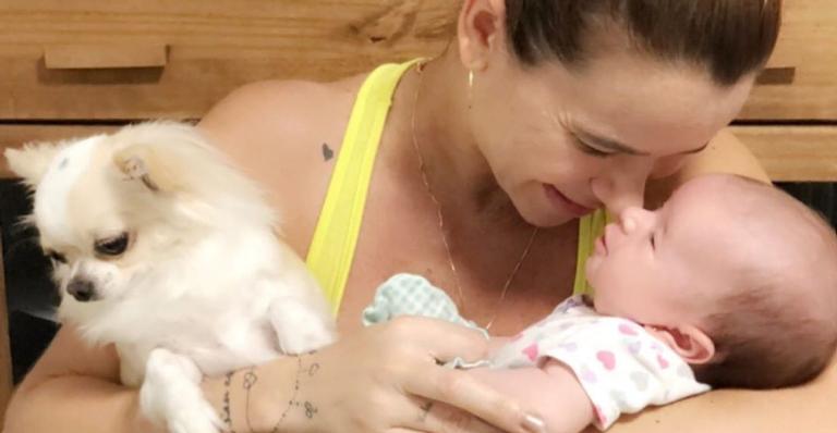 Dany Bananinha compara sorriso com o da filha e explode o fofurômetro na web