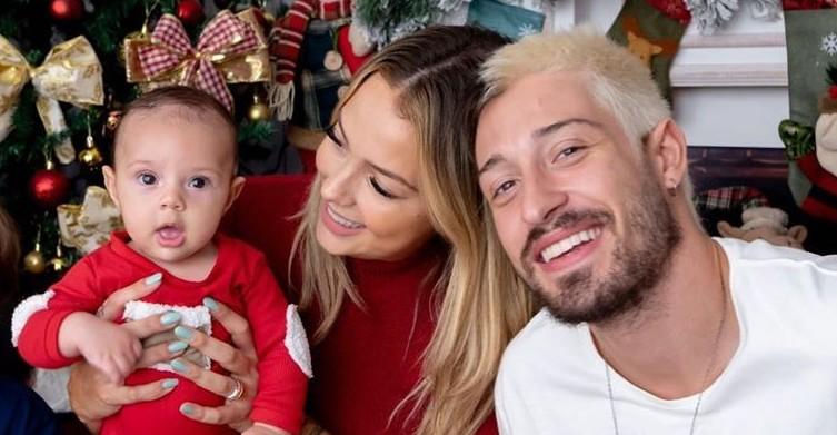 Carol Dantas flagra Vinícius Martinez dormindo ao lado do filho e fala sobre a rotina na quarentena