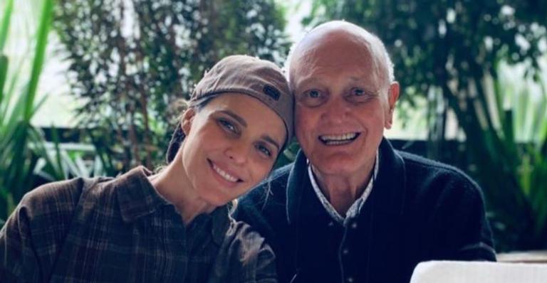 Fernanda Lima fala sobre estado de saúde do pai: ”Lutando para viver”