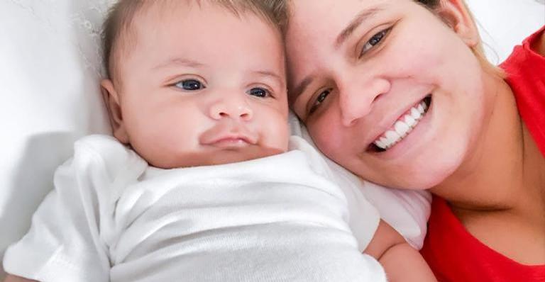 Marília Mendonça desabafa sobre rotina com o filho na quarentena: ”Grudada”