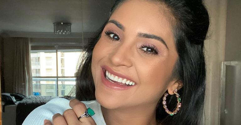 Mileide Mihaile arranca elogios da web ao posar com biquíni neon: ”Linda de viver”
