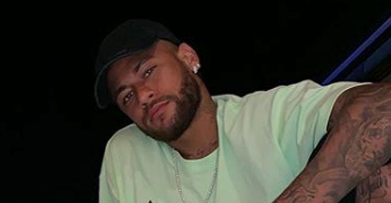 Neymar Jr. compartilha cliques treinando em casa e agita web: ”Você está forte”