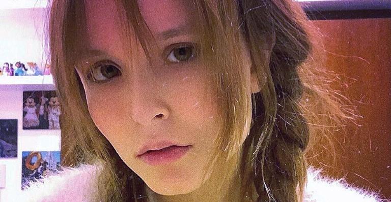 Larissa Manoela anima os fãs ao anunciar live musical: ”Feliz de saber que estaremos juntinhos”
