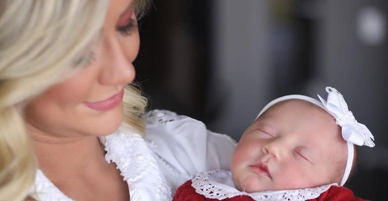Ana Paula Siebert fala sobre maternidade e amamentação: ”Cada vez mais prazeroso”
