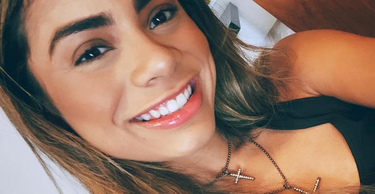 Lexa deixa fãs surpresos ao relembrar salto de paraquedas: ”Corajosa!”