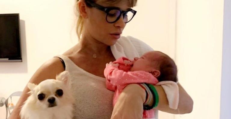 Dany Bananinha compartilha momento em família e encanta web: ”Lindas”