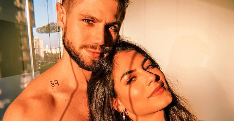 Ex-BBB Mari Gonzalez surge de topless em vídeo divertido ao lado do namorado, Jonas Sulzbach