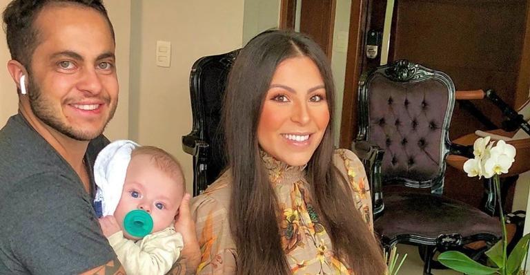 Thammy Miranda posa ao lado da família e encanta a web: ”Muito amor envolvido”