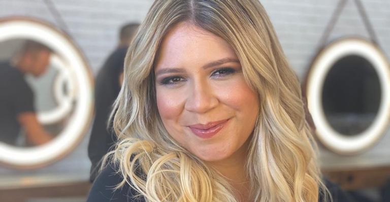 Marília Mendonça surge deslumbrante em novo clique na web e arranca suspiros dos seguidores