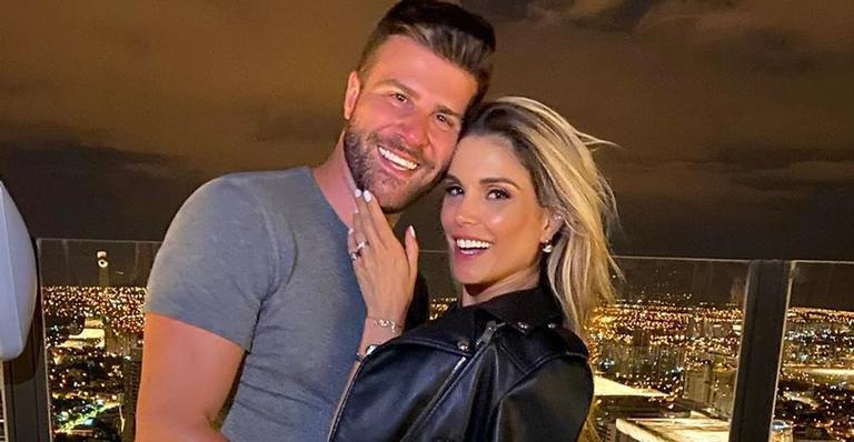 Flávia Viana e Marcelo Zangrandi revelam sexo do primeiro filho juntos