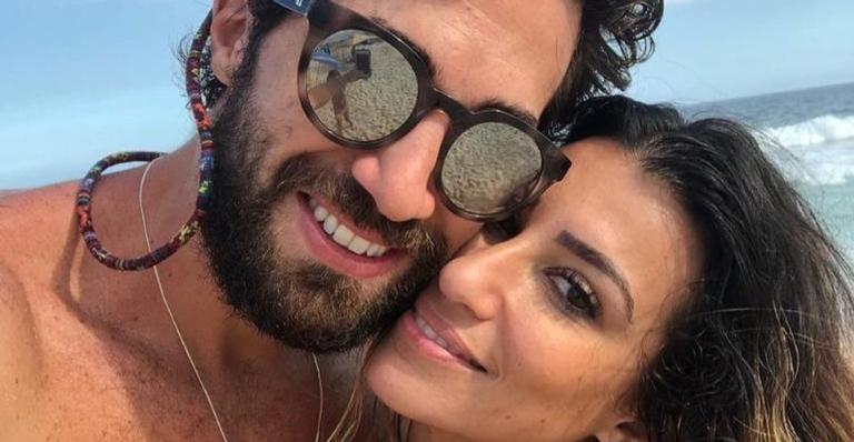 Rafael Queiroz, ator de ‘A Dona do Pedaço’, assume namoro com prima de Gio Ewbank e se declara