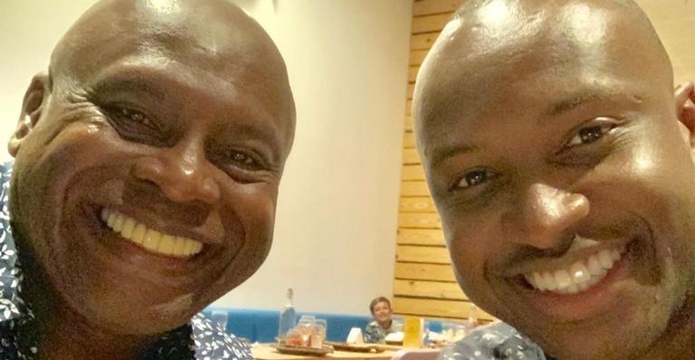 ”Dia especial na minha família”, diz Thiaguinho ao celebrar aniversário do pai