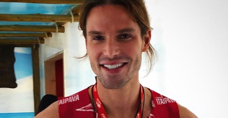 Jônatas Faro faz post citando LGBTQ+ e fãs especulam sobre sexualidade do ator: ”Se assumiu”
